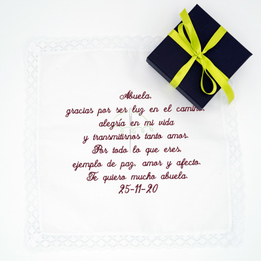 Pañuelo bordado blanco con puntilla abuela luz paz amor afecto querer pañuelo bordado