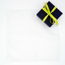 Pañuelo boda bordado personalizado con caja regalo