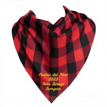 Pañuelo bordado frase cuadros rojos y negros